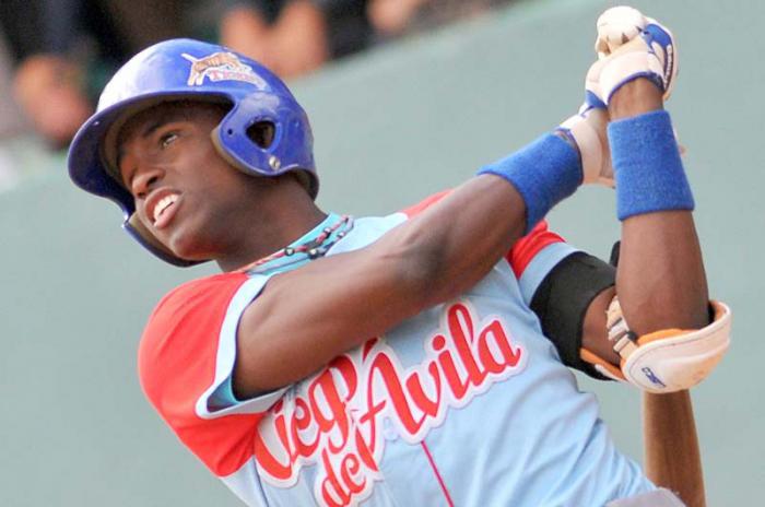 Cuban OF Luis Robert Could be of Serious Interest to Padres on  International Market