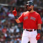 Padres' quest for offense could bring Kyle Schwarber to San Diego