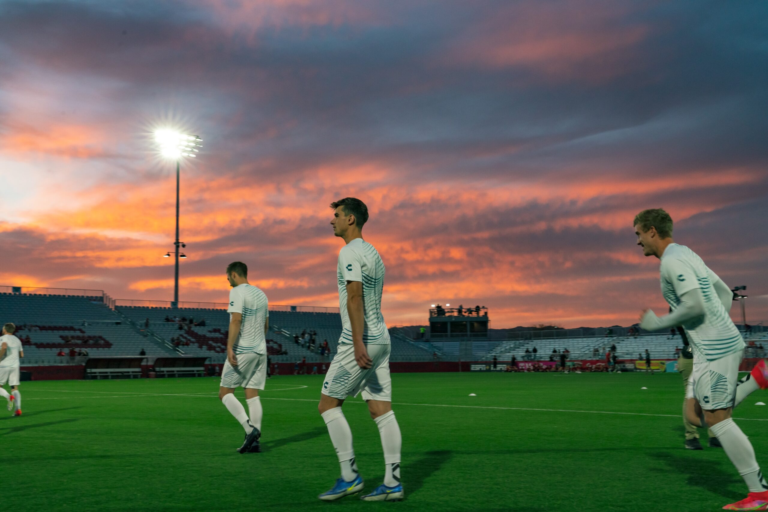 Loyal come out victorious in wild 3-2 win over Phoenix - Vimarsana News