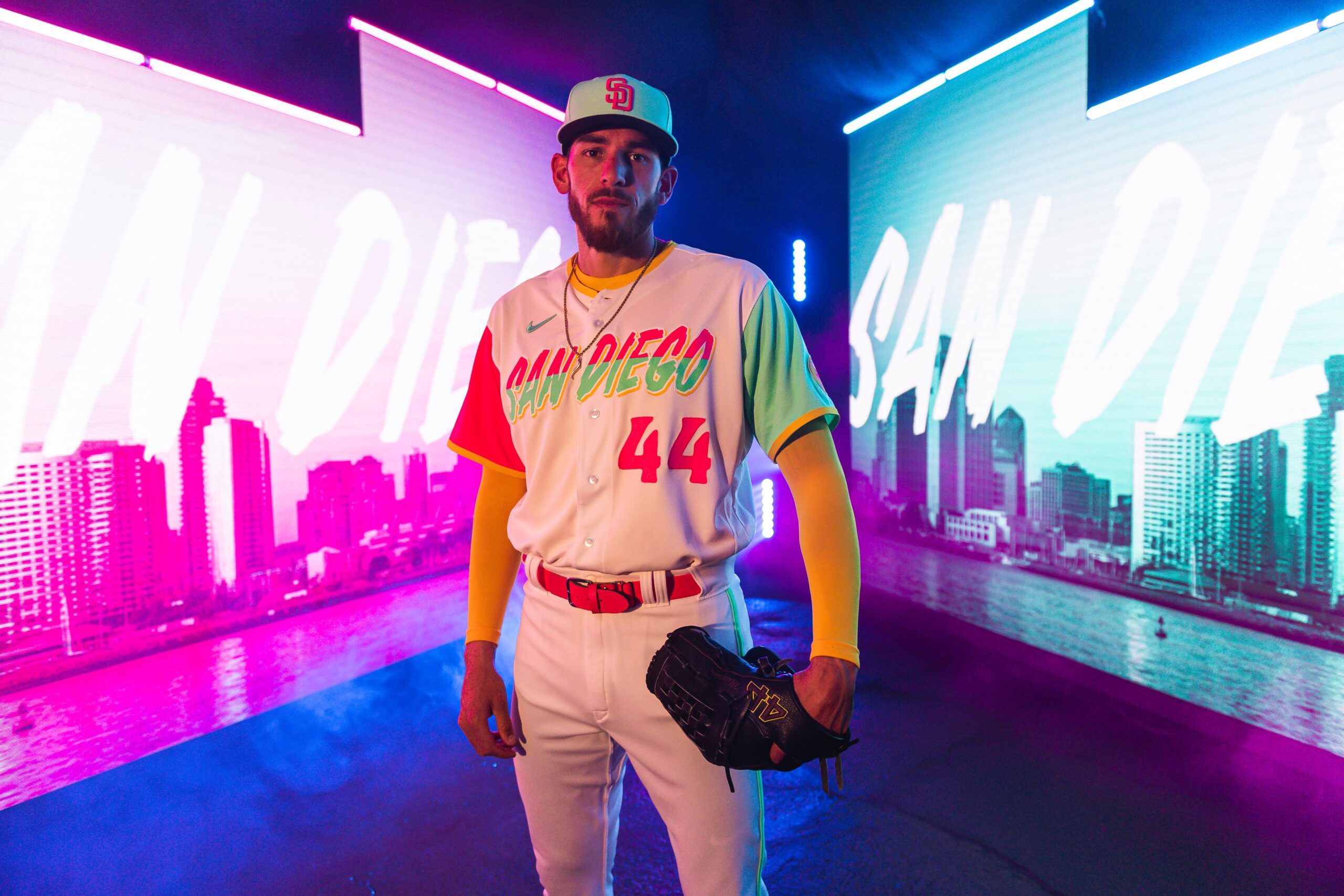 Padres' City Connect jerseys unveiled: Pink, green and gold uniforms