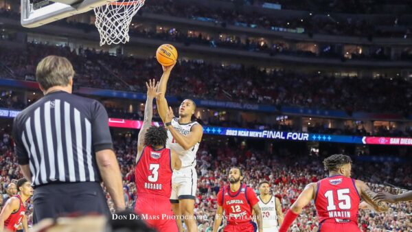 Butler's Buzzer Beater Gives SDSU 73-71 Win Over New Mexico, Share of MW  Title - Times of San Diego