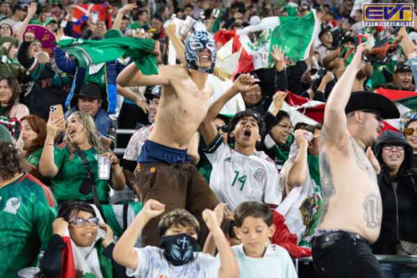 Mexico fans Snapdragon Stadium