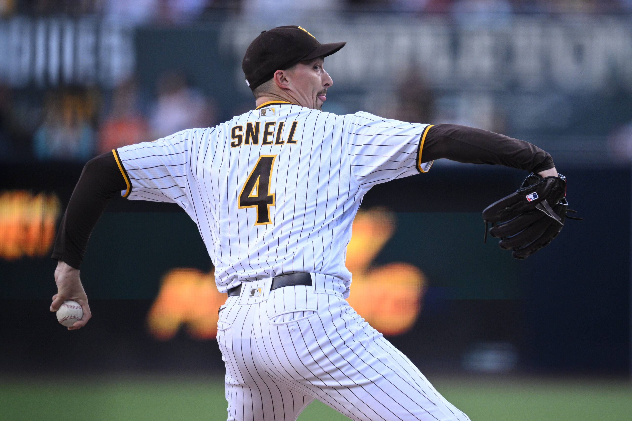 Padres' Blake Snell pitches seven no-hit innings against Diamondbacks