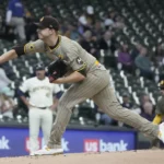 Padres shut out vs. Brewers despite ace-like outing from King